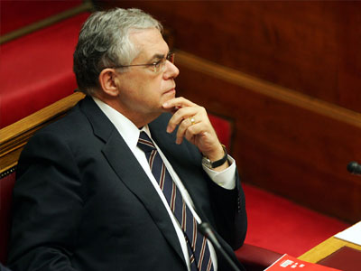 Συνάντηση Παπαδήμου με τους προέδρους επιμελητηρίων