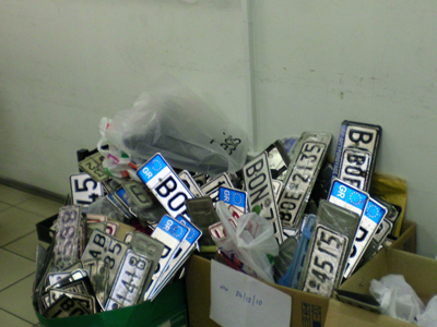 Μεγάλη απώλεια εσόδων από τις καταθέσεις πινακίδων