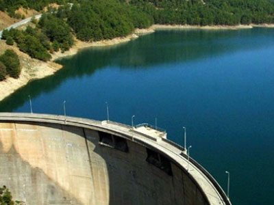 Στο όριο υπερχείλισης η λίμνη Πλαστήρα