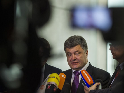 Oυκρανία: Ανοίγει ο δρόμος για εκλογές-Παραιτήθηκε ο Αρσένι Γιατσενιούκ