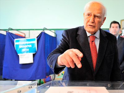 Παπούλιας: Εύχομαι να ενισχυθούν οι δημοκρατικές δυνάμεις του ευρωκοινοβουλίου