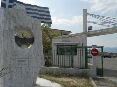 Συμπλοκή έξω από το αστυνομικό τμήμα Aγρινίου