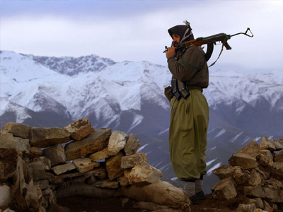 PKK: Προειδοποιεί με «εμφύλιο» στα εδάφη της Τουρκίας