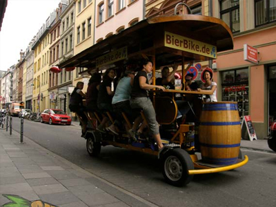 Στους δρόμους οι «κινητές μπιραρίες»