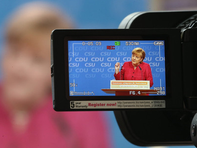 Οι ευχές της Μέρκελ στον Επίτιμο