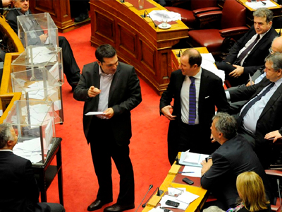 Τροπολογία για αναστολή χρηματοδότησης της Χρυσής Αυγής Τροπολογία για αναστολή χρηματοδότησης της Χρυσής Αυγής