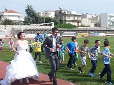 Η νύφη πήγε… γήπεδο!