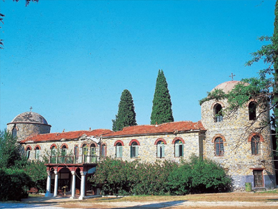 Ανοίγουν τα μοναστήρια για τους αστέγους