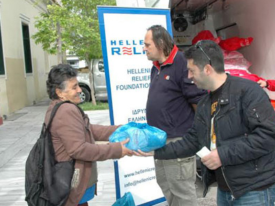 Bοήθεια oμογενών σε αναξιοπαθούντες στην Ελλάδα