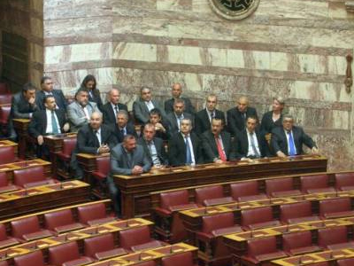 Χρυσή Αυγή: «Θλιβερός ψεύτης» ο Αντώνης Σαμαράς