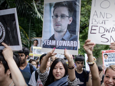 Εγκατέλειψε το Χονγκ Κονγκ ο Σνόουντεν