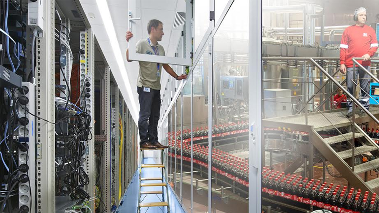 Δύο κορυφαίοι όμιλοι συνεργάζονται: Επένδυση 43 εκατ. ευρώ από τον Όμιλο Coca-Cola Hellenic-ΟΤΕ