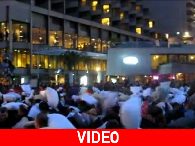 Διεθνής… μαξιλαροπόλεμος!