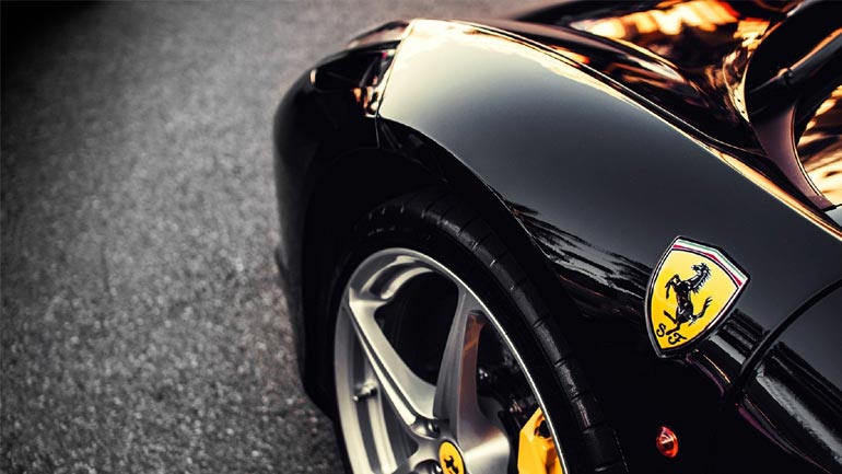 H Ferrari μπαίνει στο Χρηματιστήριο