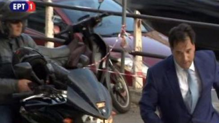 Έτρεξε, αλλά βγήκε εκτός κούρσας ο Άδωνις…