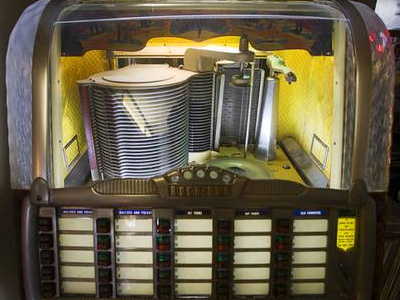 Τζουκ μποξ ο Λαφαζάνης