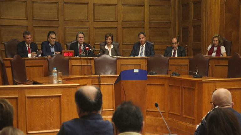 Ύβρεις και απειλές κατά της επιτροπής των «σοφών»