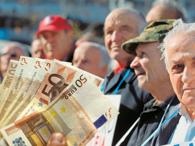 Προτάσεις-σοκ για περικοπές επιδομάτων, συντάξεων και δώρων