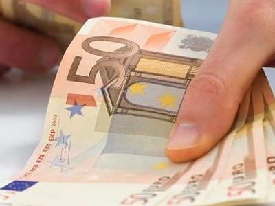 Επιτέλους ένας δήμος μειώνει τα τέλη για ευπαθείς ομάδες Επιτέλους ένας δήμος μειώνει τα τέλη για ευπαθείς ομάδες