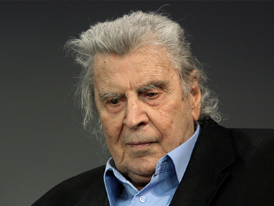 «O Παπαδήμος εξυπηρετεί τους ξένους»