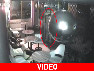 Διακωμώδησαν τη διάρρηξη σε μπαρ της Θεσσαλονίκης Διακωμώδησαν τη διάρρηξη σε μπαρ της Θεσσαλονίκης