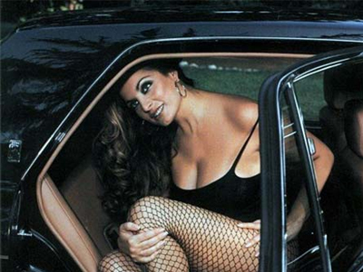 Η Άντζελα στην…ομορφιά της