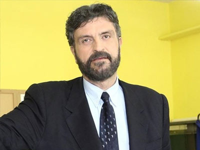 Tη Δευτέρα η δίκη των εκβιαστών του Μάκη Στεργίου