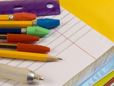 Οι Patrinistas συγκεντρώνουν σχολικά είδη για άπορους συμπολίτες