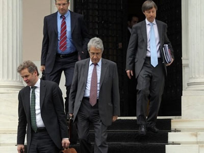 Ανοίγουν οι πόρτες του Μαξίμου για την Τρόικα Ανοίγουν οι πόρτες του Μαξίμου για την Τρόικα