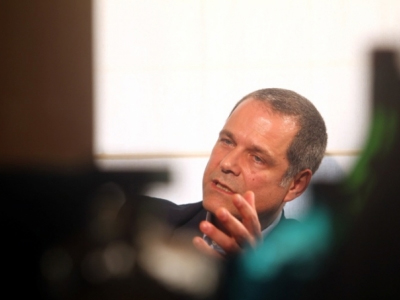 «1.500.000 Έλληνες λιμοκτονούν για τις αργομισθίες σας»