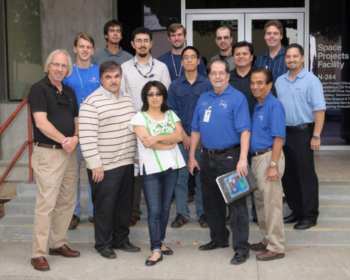 Τον Λ-sat σχεδίασε και κατασκεύασε η διεθνής ελληνική επιστημονική/φοιτητική ομάδα που φέρει την ονομασία «Lambda Team»