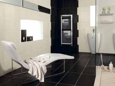 Έπεσε στο μπάνιο ο βουλευτής