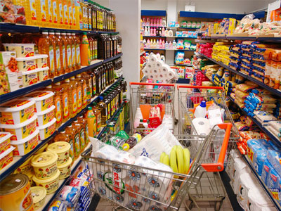 Σε προσφορές επικεντρώνονται τα σουπερμάρκετ