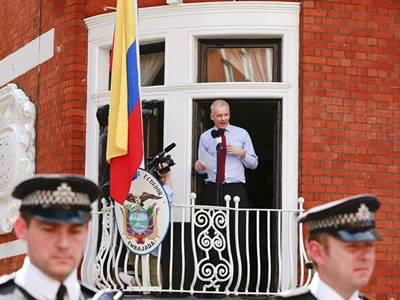 Η ζωή του Mr Wikileaks μέσα στην πρεσβεία
