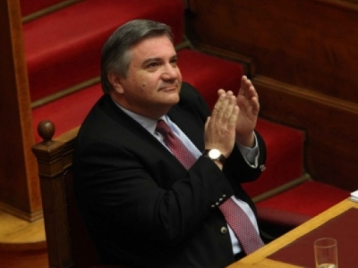 Το ΠΑΣΟΚ ανασταίνει και…νεκρούς