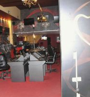 Είσοδος internet cafe επί της Θησέως