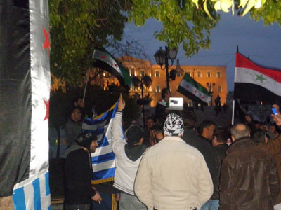 Ολοκληρώθηκε η πορεία Σύρων στο Σύνταγμα