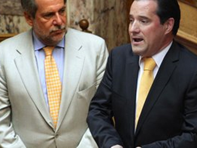 Βγήκαν καραμπίνες στη Βουλή με Άδωνη – Παπουτσή