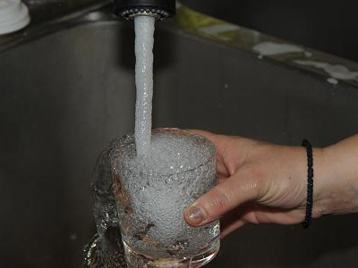 Μείωση τελών ύδρευσης σε αναπήρους, πολυτέκνους και απόρους