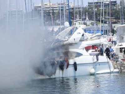 Φωτιά σε σκάφος στην Ιθάκη