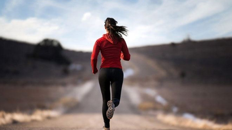 Γιατί πρέπει να διακόπτετε το τζόκινγκ όταν έχετε γρίπη