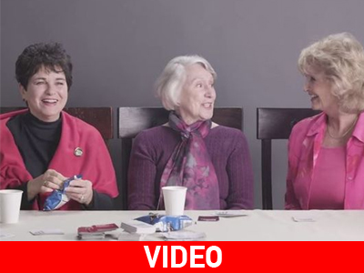 Τρεις γιαγιάδες καπνίζουν μαριχουάνα για πρώτη φορά