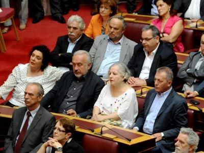 Συζήτηση στη Βουλή για τη Χρυσή Αυγή ζητεί το ΚΚΕ