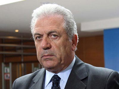 Ο Αβραμόπουλος στην Τήνο