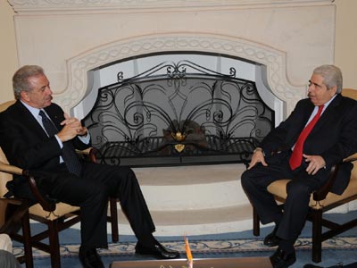 Με τον Χριστόφια συναντήθηκε ο Αβραμόπουλος