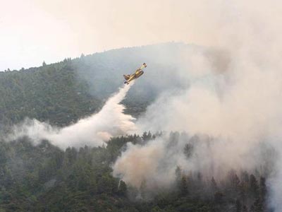 Σε ύφεση η φωτιά στο Άγιο Όρος