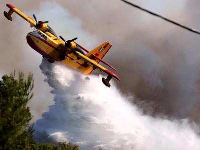 Ηράκλειο: Μαίνεται η πυρκαγιά στην περιοχή της Πόμπιας