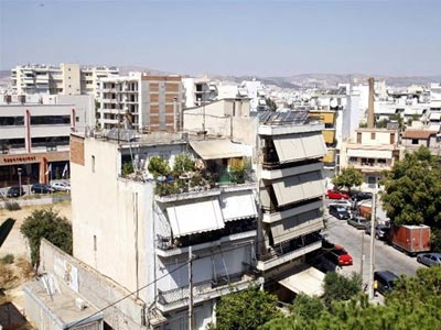 Οι πρώτες άδειες παραμονής σε αλλοδαπούς επενδυτές