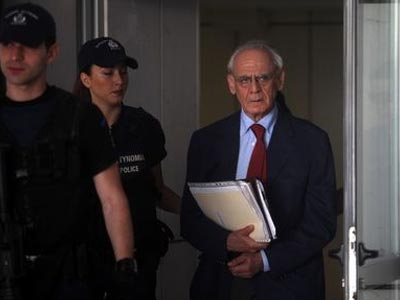 Ξέσπασε ο Άκης για τις χειρόγραφες σημειώσεις του