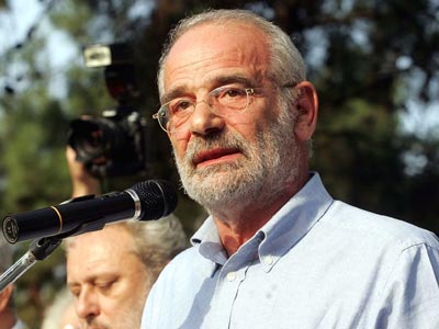 Έξοδο της Κύπρου από το ευρώ προτείνει ο Αλ. Αλαβάνος